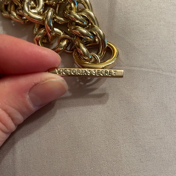 Victoria Secret link bracelet - Picture 2 of 2